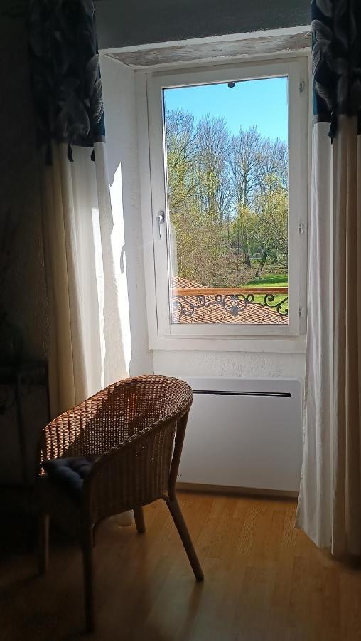 Meuble De Tourisme Petit Chail Saint Savinien 외부 사진